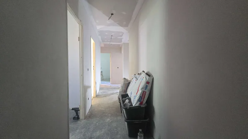 Helle, großzügige 3-Zimmer-Wohnung mit viel Potenzial — photo 1